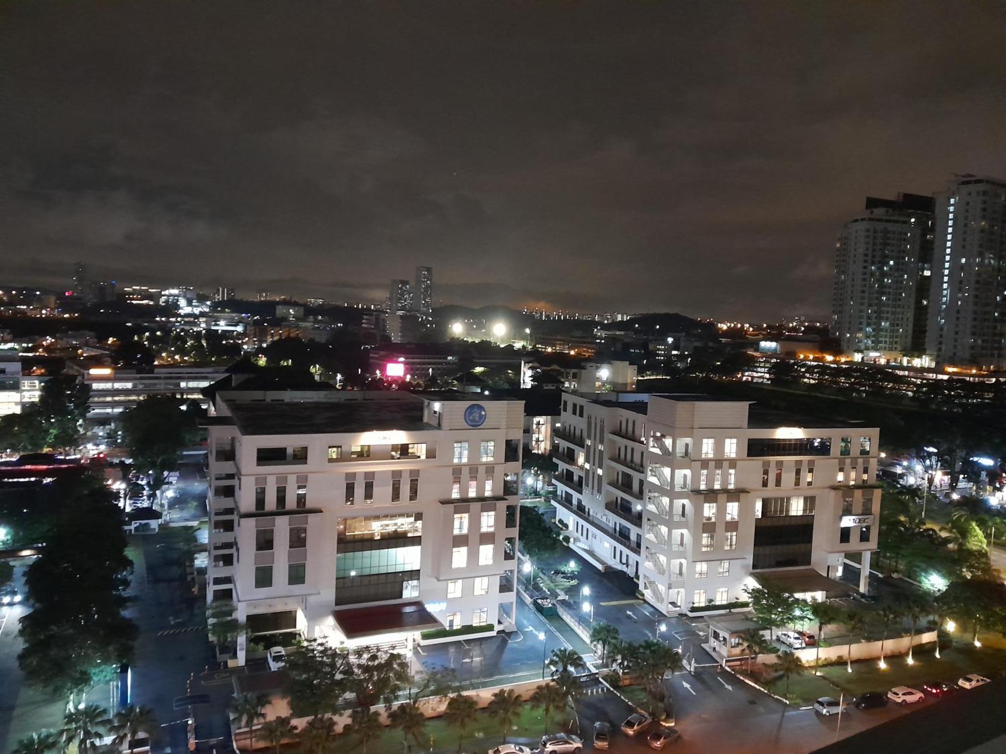 Apartment Apex Tower Cybersquare High Speed Wifi & Free Parking By Nsb